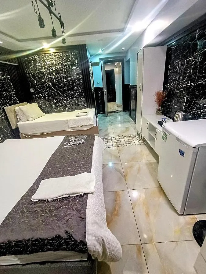 The Prince Hotel Istanbul Taksim 0*,